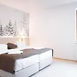 Hotel Amenity & 4*