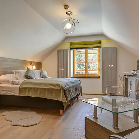 Hotel Amenity &