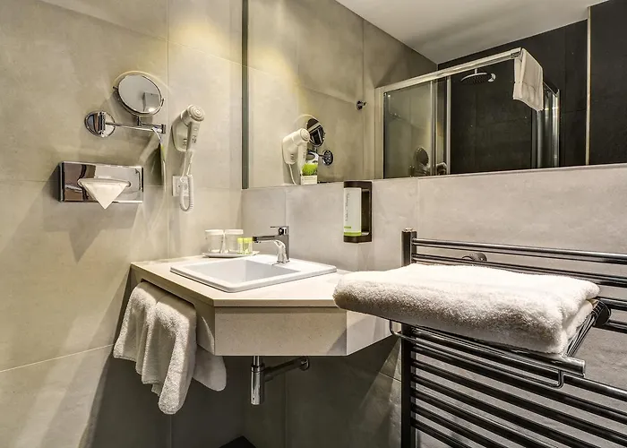 Hotel Amenity &