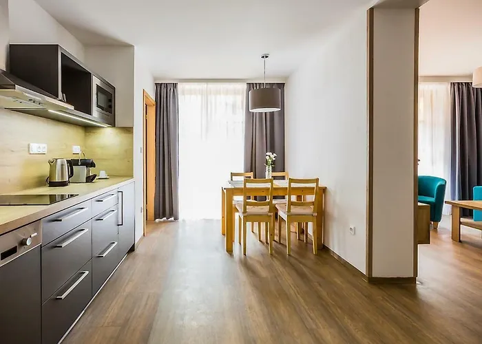 Hotell Amenity & 4*